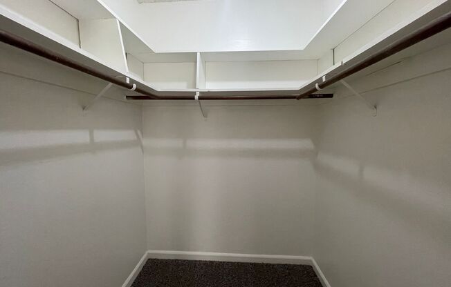 1 bed, 1 bath, $1,695, Unit 16