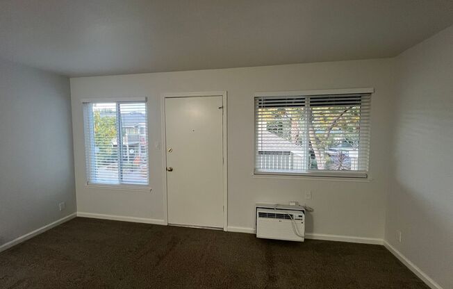 Studio, 1 bath, 380 sqft, $2,225, Unit 777-221