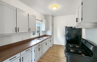 3958 1/4 W 27 ST