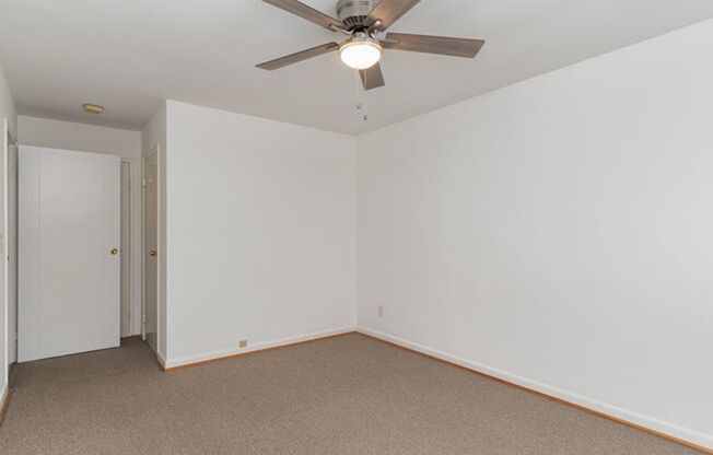 2 beds, 1 bath, $1,150, Unit 1