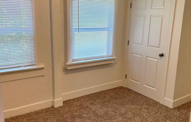 Pet Friendly 3 Bedroom in Salinas