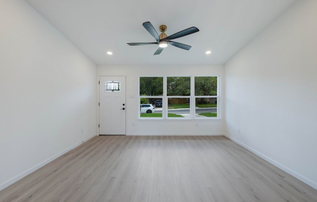 523 GILBERT LN