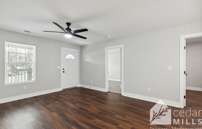 Upper Level 3 bed 2 bath duplex unit available NOW!