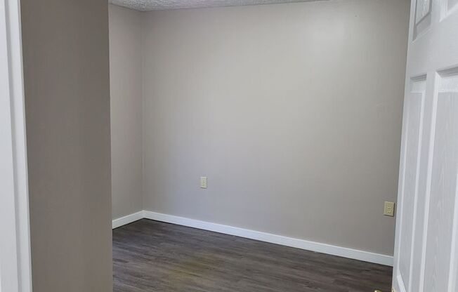 1 bed, 1 bath, 530 sqft, $825, Unit 350 B02