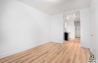 2 beds, 1 bath, $2,500, Unit 5C