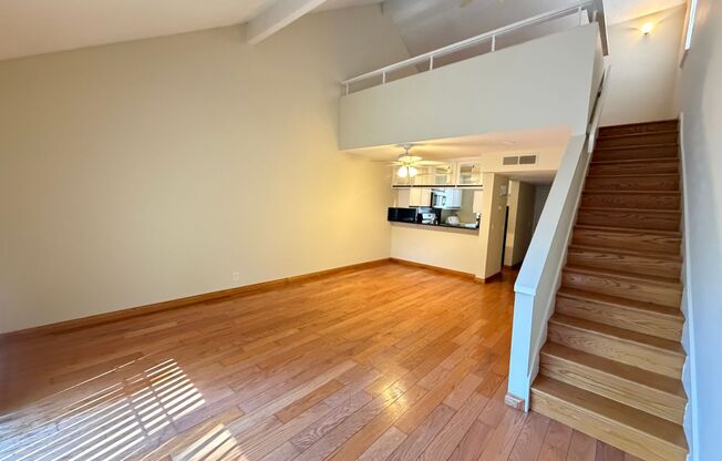 Orangetree: Upper 1 Bedroom 1 Bath Condo With Loft,