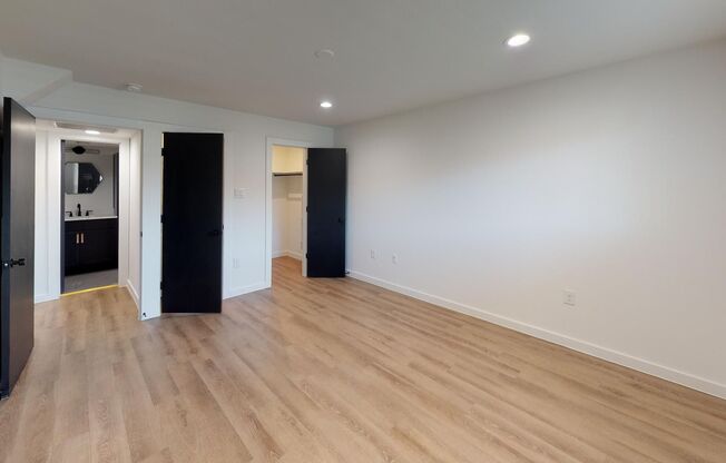 1 bed, 1 bath, 698 sqft, $1,323, Unit 1203
