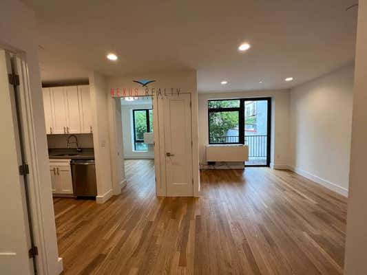 45 11 BROADWAY