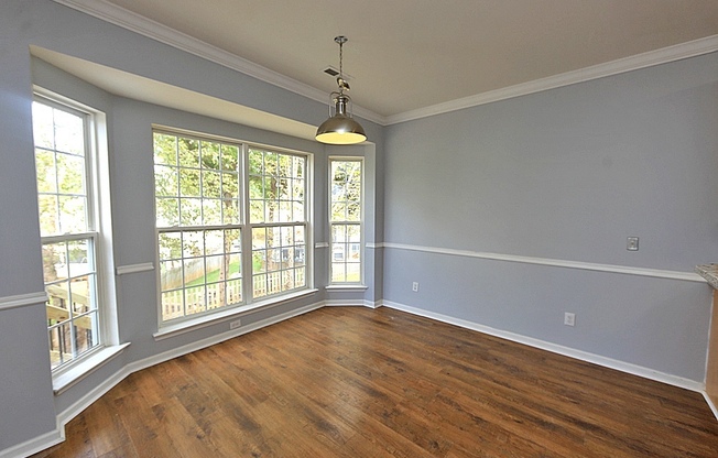 3 Bedroom Detached Home in Desirable Delta Ridge Community!
