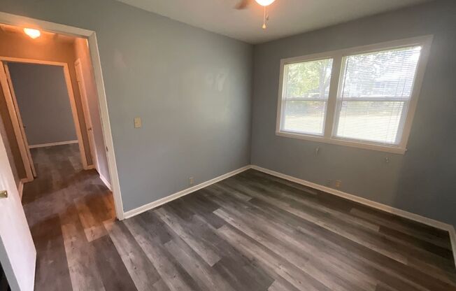 2 beds, 1 bath, $995