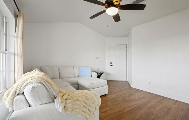 1 bed, 1 bath, $1,625, Unit #1231