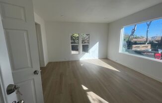 1 bed, 1 bath, $2,100, Unit 236