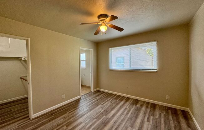 1 bed, 1 bath, 700 sqft, $1,425, Unit #12