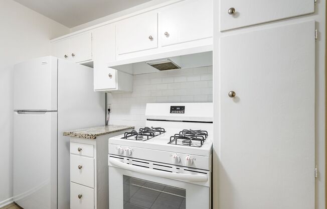 1 bed, 1 bath, $2,295, Unit 109