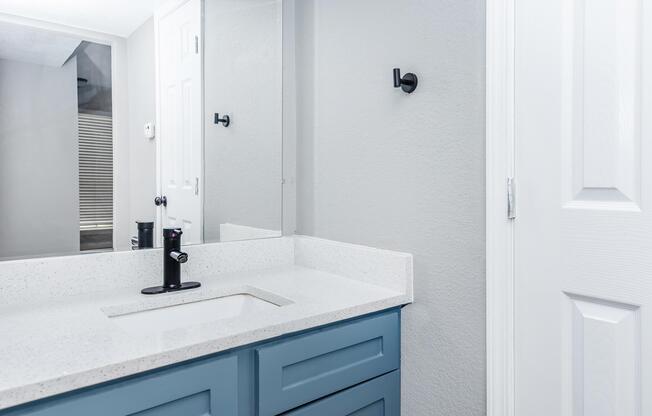 1 bed, 1 bath, 800 sqft, $1,149