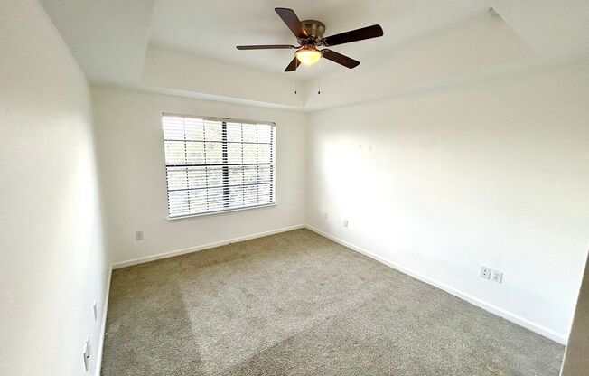 2 beds, 3 baths, $1,300, Unit UNIT 1735