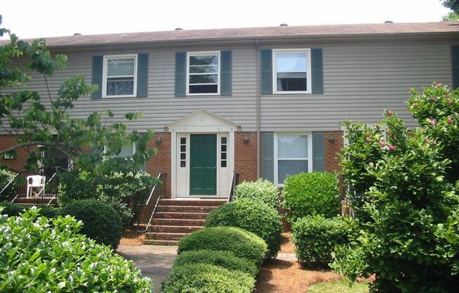 2 beds, 1 bath, 950 sqft, $1,135, Unit 1326-4