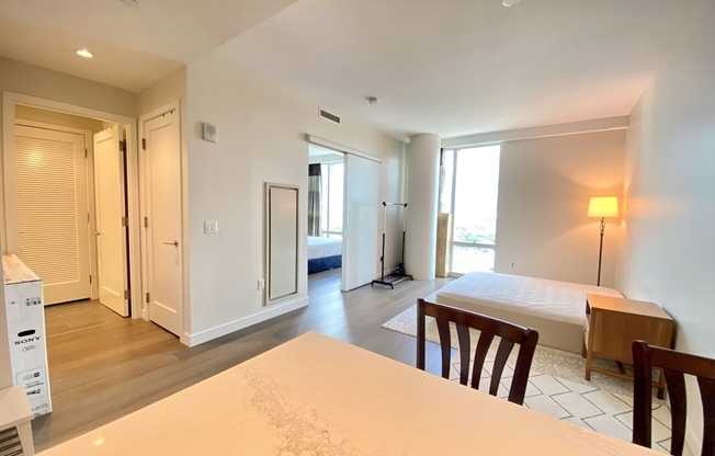 1 bed, 1 bath, 762 sqft, $4,150, Unit 20D