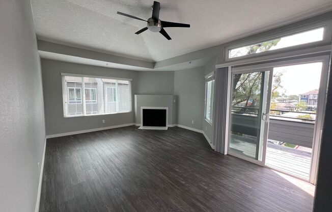 2 beds, 2 baths, 841 sqft, $2,850, Unit E031