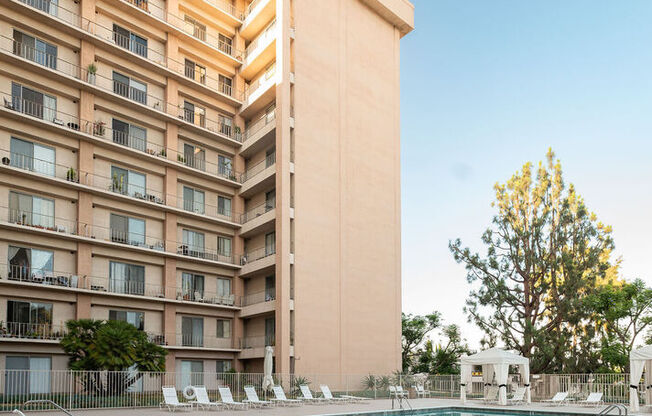 2 beds, 2 baths, 885 sqft, $4,250, Unit 1011
