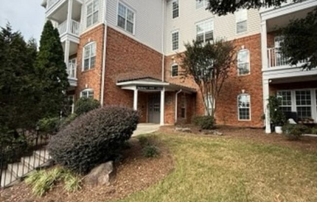 Well maintained 2 br 2 ba condo in the gated community of Belle Vista.