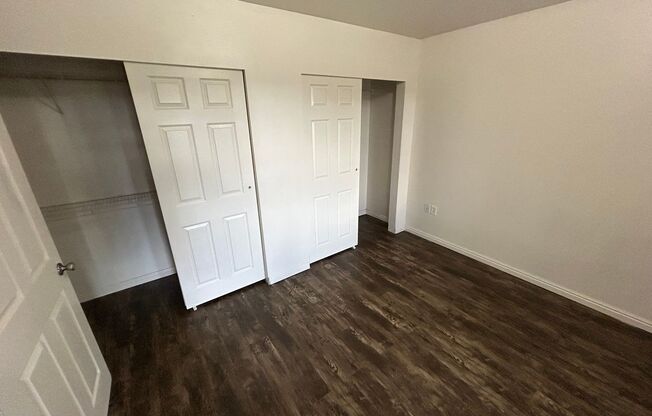 Riverton Apartments