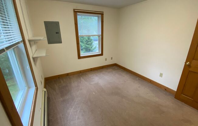 4 beds, 1 bath, $3,500, Unit 279 Unit 2