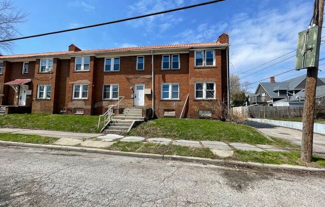 416 MAUMEE AVE