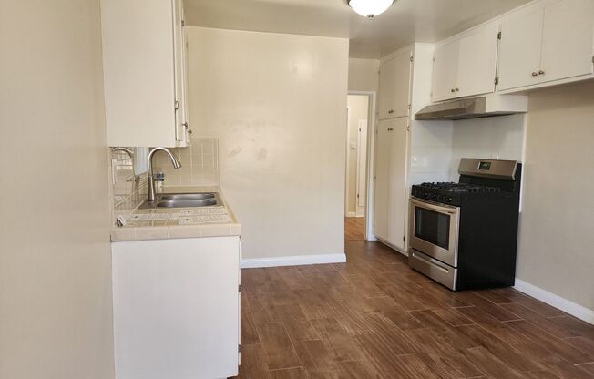 4357/4361 Elm Ave