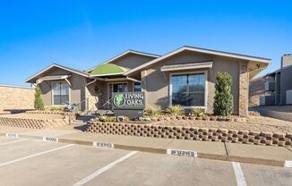 Welcome to Living Oaks: Tranquil Living in a Vibrant Community