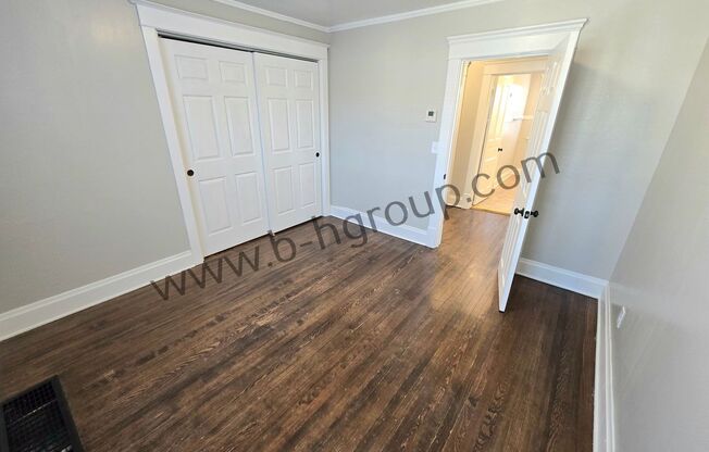 2 beds, 1 bath, 1,111 sqft, $1,250, Unit Upper