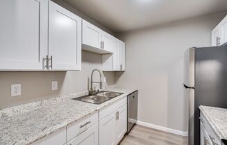 2 beds, 1 bath, 895 sqft, $1,399, Unit 2426 - 2