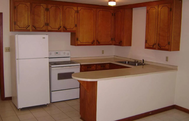 1 bed, 1 bath, $650, Unit Apt 10