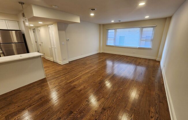 2 beds, 1.5 baths, 900 sqft, $2,895, Unit 204