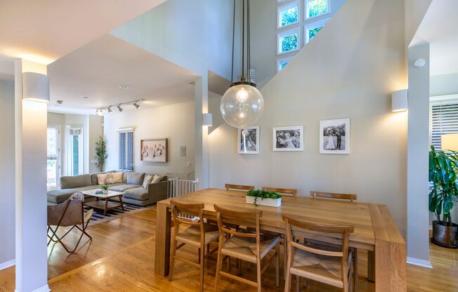 MODERN ARCHITECTURE W/ BEACH CHARM: BRIGHT & AIRY, 4BR3BA, 2-STORY HOME W/ OPEN & BRIGHT LIVING SPACE & LARGE YARD W/ DECK & JACUZZI LESS THAN A BLOCK TO LMU, CLOSE TO PARK, SHOPPING, LAX & 10 MINS TO BEACH!