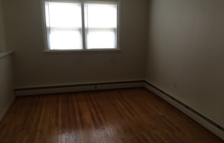 1 bed, 1 bath, 850 sqft, $950, Unit 1-A