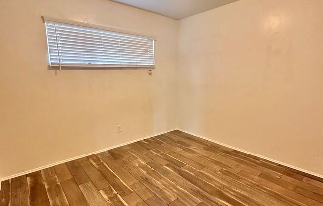 2 beds, 1 bath, 700 sqft, $2,250, Unit 4056