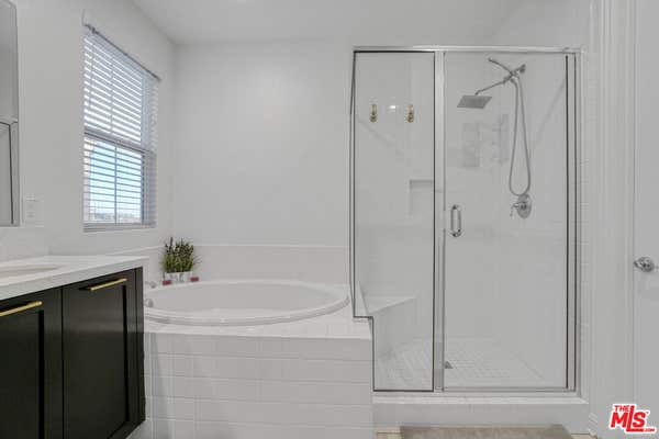 20818 W BUR OAK CIR