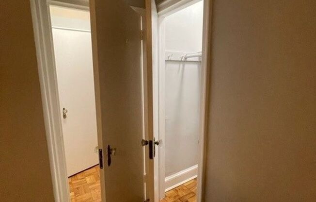 1 bed, 1 bath, 400 sqft, $1,953, Unit 804