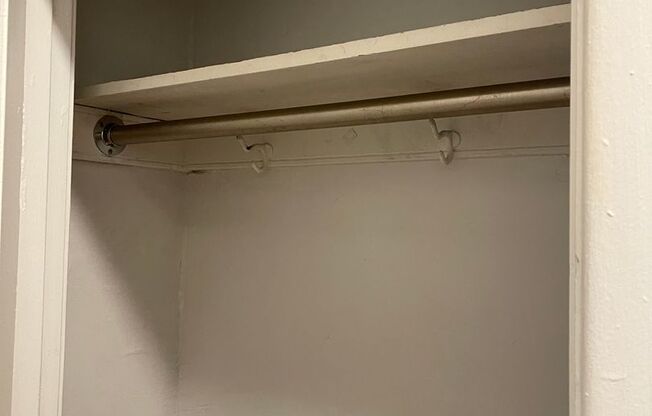 1 bed, 1 bath, 375 sqft, $1,175, Unit 2E