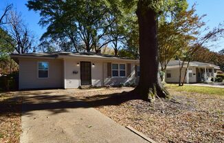 BEAUTIFULLY UPDATED 4 bed, 2 bath home in Colonial Acres.