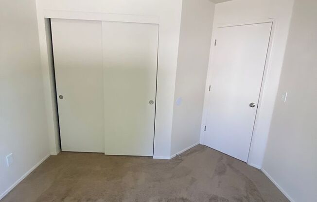 3 beds, 2 baths, 1,066 sqft, $1,900, Unit E215