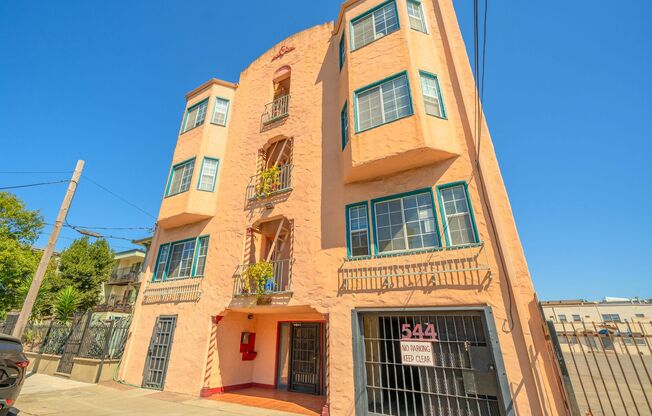 544 37th Street