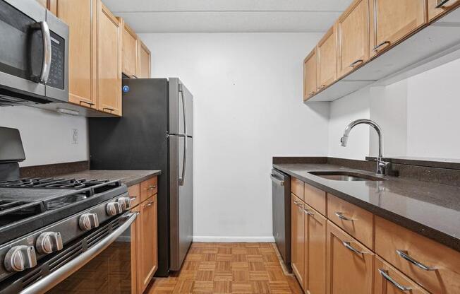 345 E 64 ST