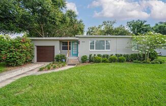 Charming and Updated 2/2 Home in Colonial Acres near Downtown
