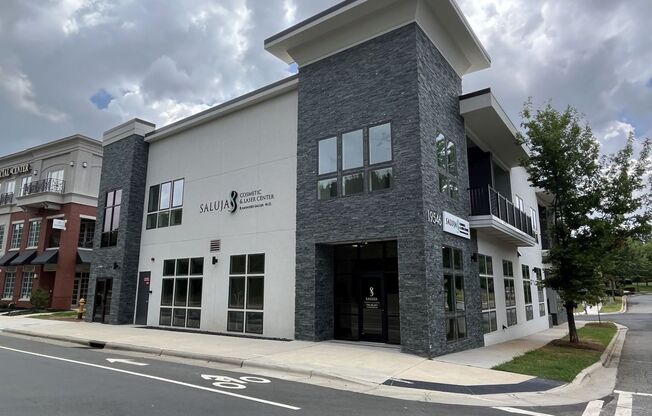 Brand New Corner Unit 2 Bed Condo in Cornelius