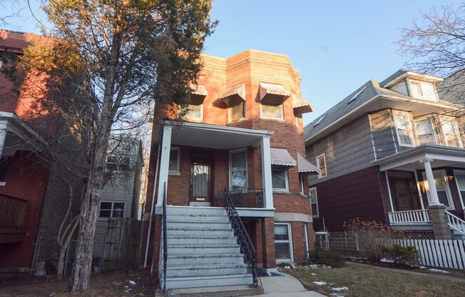 3821 DAMEN