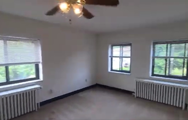 1 bed, 1 bath, 1 sqft, $975, Unit PRI - 308