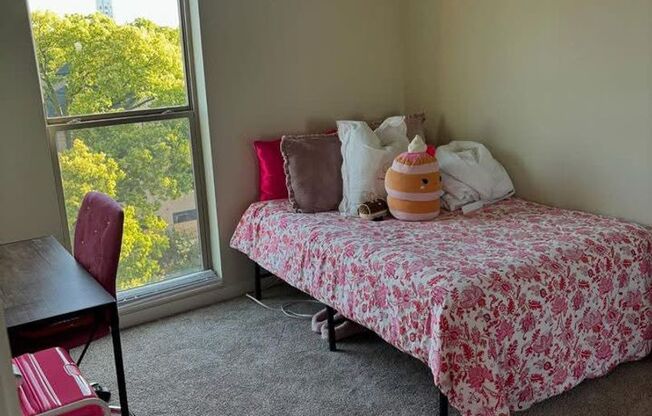 2 beds, 1 bath, 793 sqft, $1,900, Unit 507