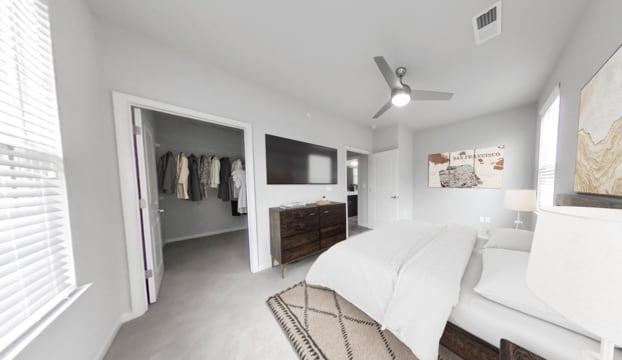 Undermount kitchen sinks with pull spray faucet